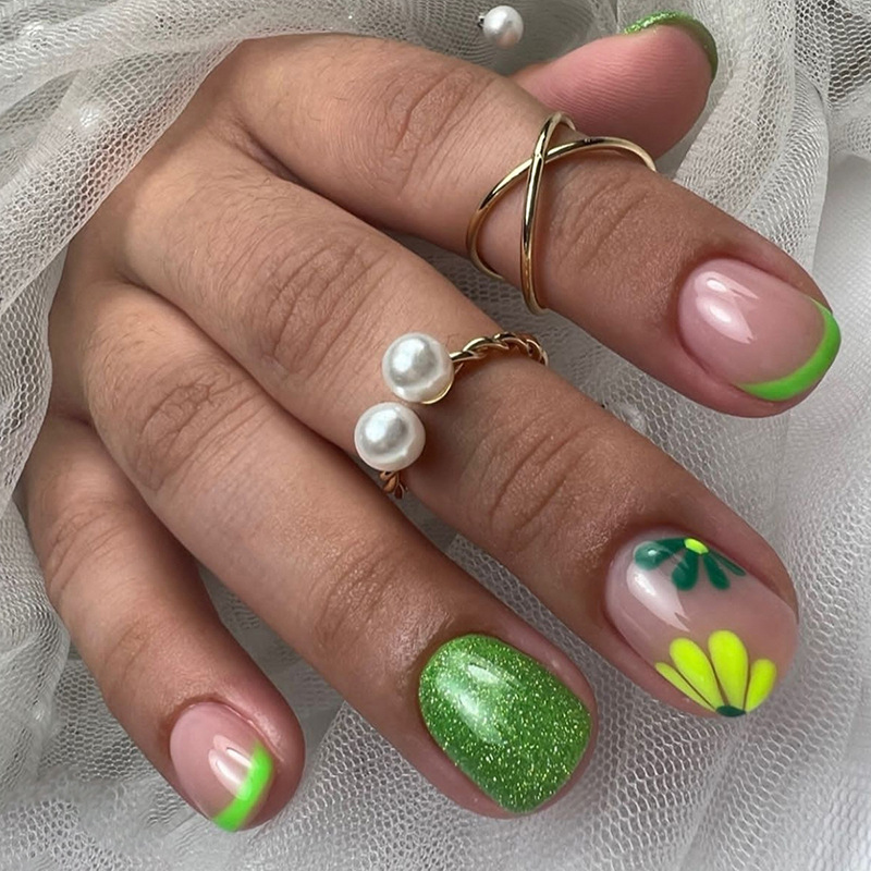24 faux ongles courts de type  - Nail Art Overlay avis et prix