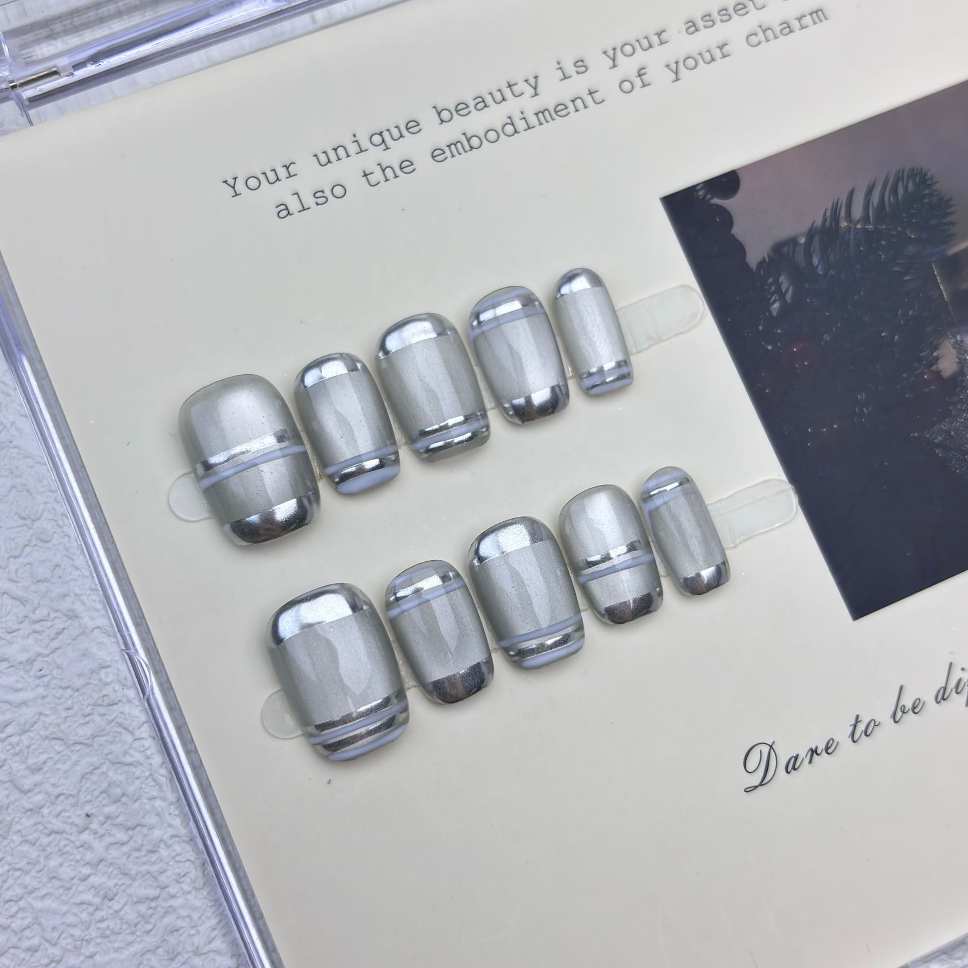 10 faux ongles Aurora Chrome à - Nail Art Overlay avis et prix